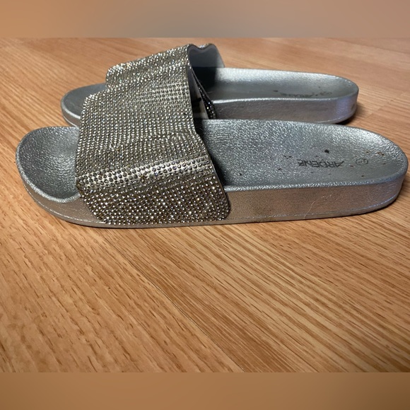 Rhinestone slides from Ardene - Picture 2 of 6
